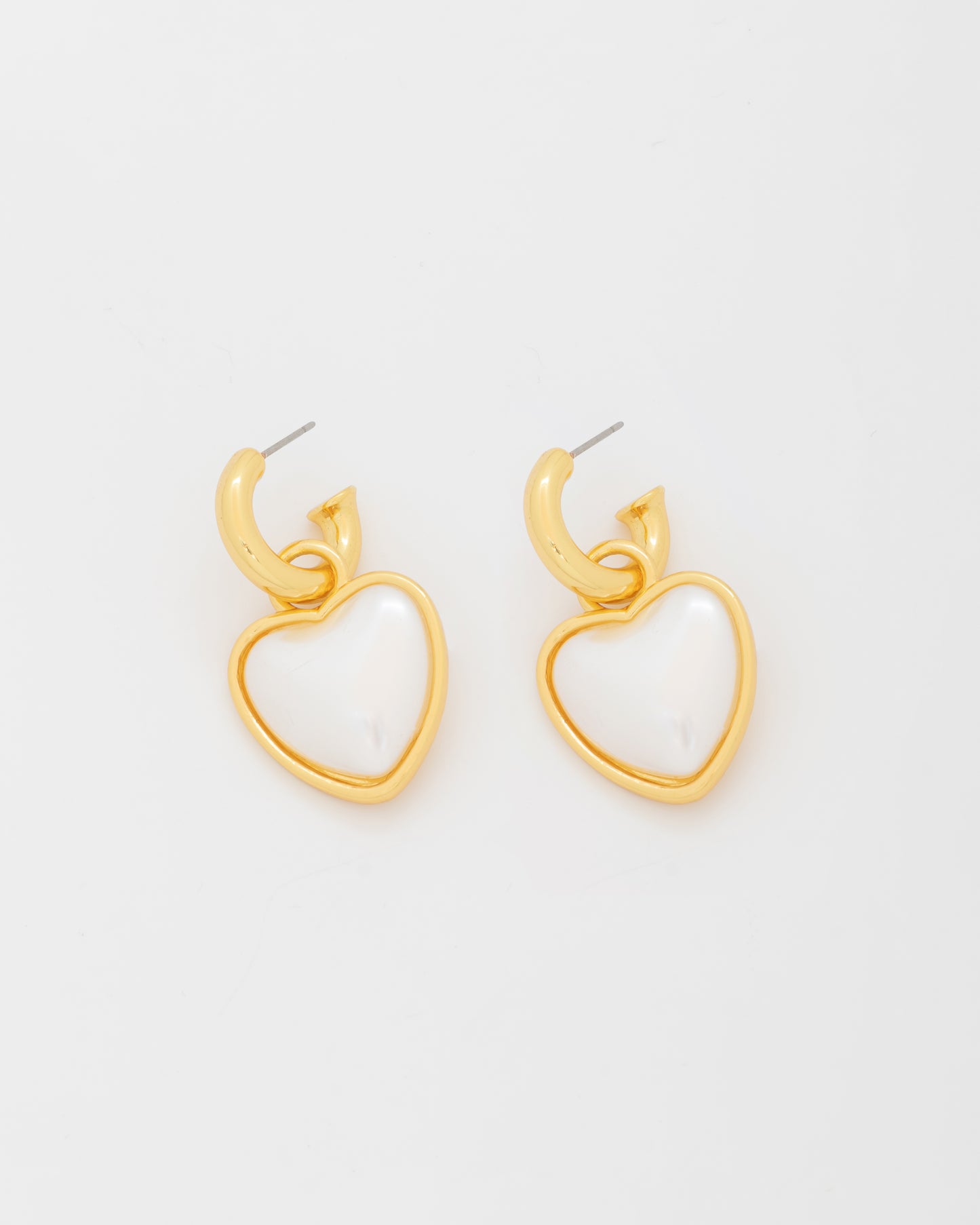 Aretes Corazones Perla Dorado