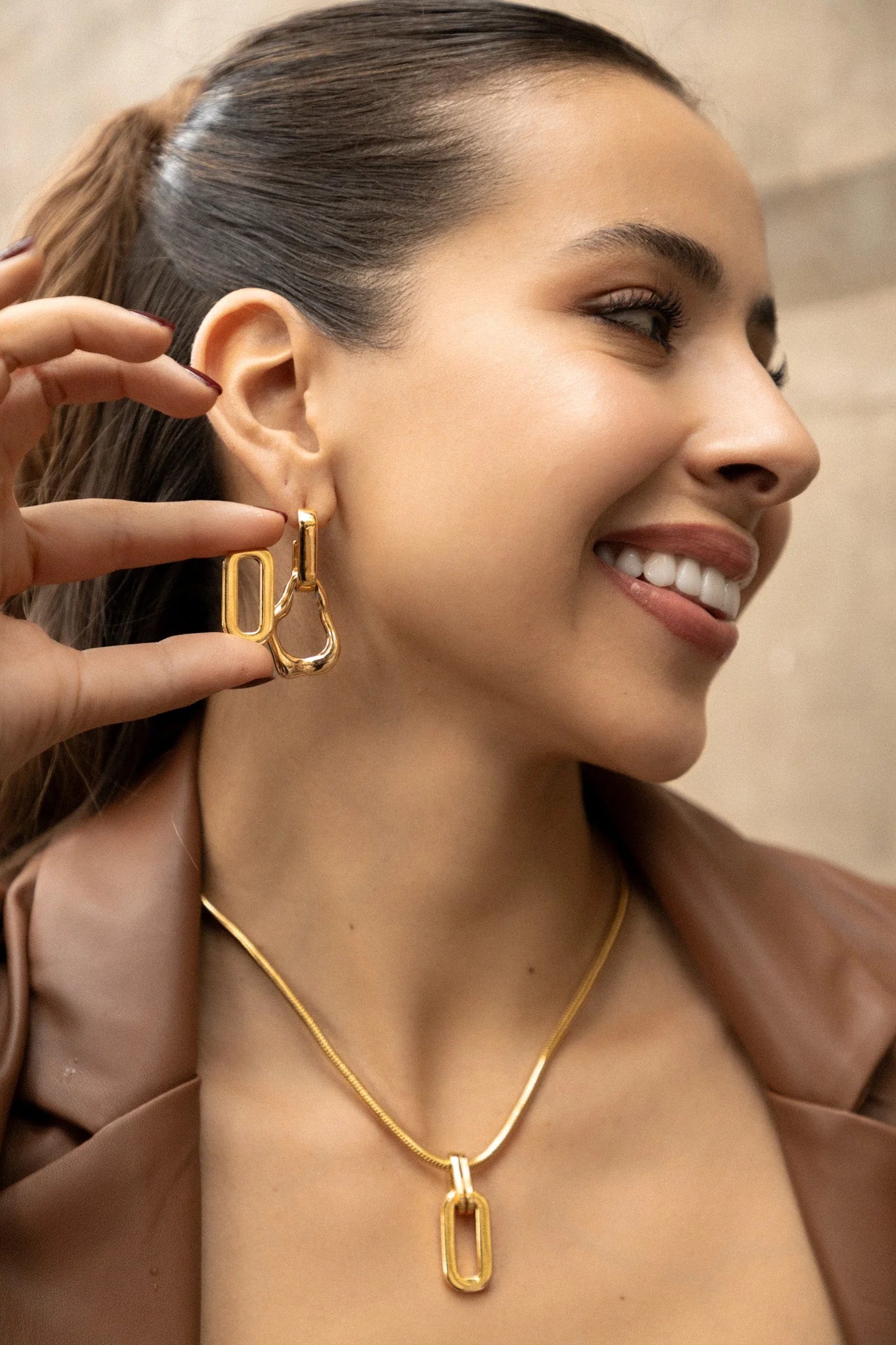 Set collar + Aretes Snake Eslabon By Issa Vásquez