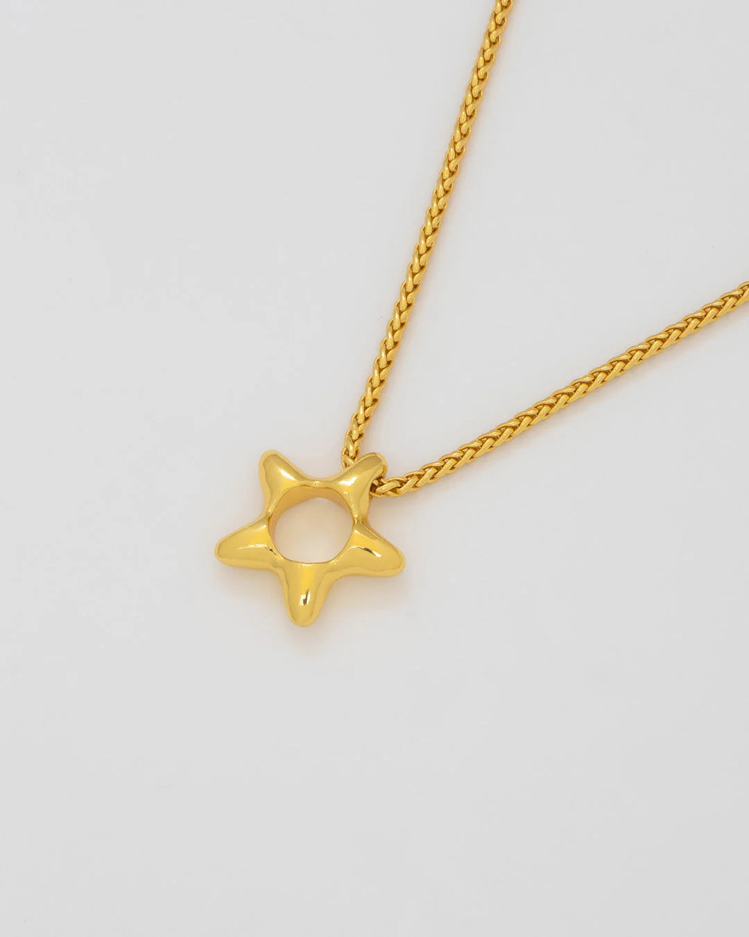 Collar Estrella Silueta Maxi Gold