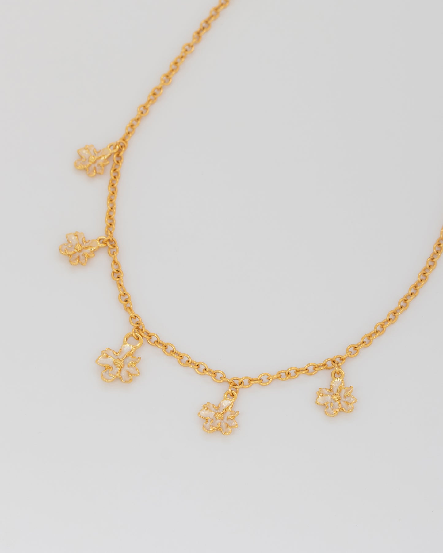 Collar flores perladas